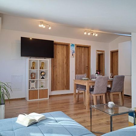 Apartments Jimmi Kaštela Екстериор снимка