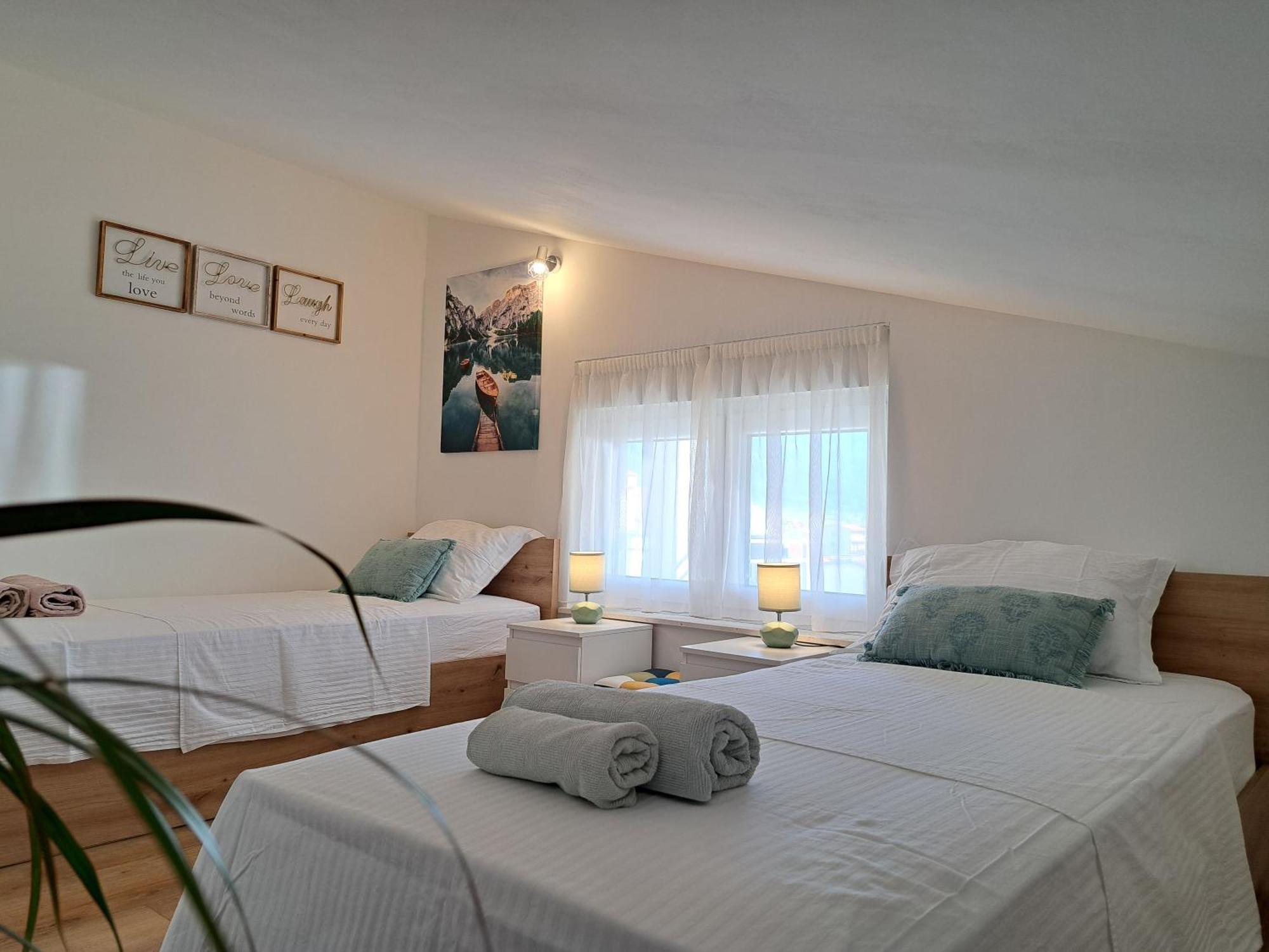 Apartments Jimmi Kaštela Екстериор снимка