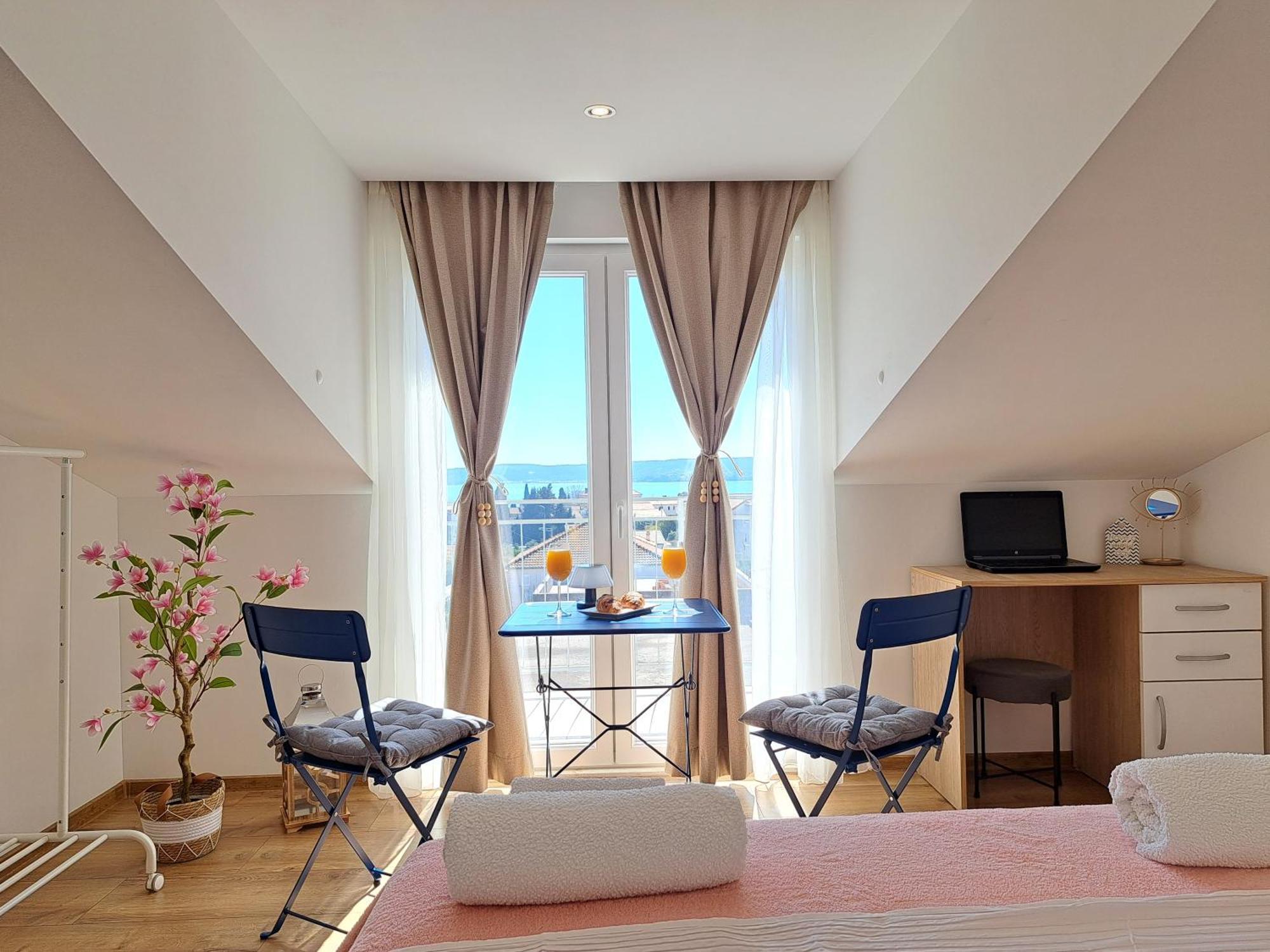 Apartments Jimmi Kaštela Екстериор снимка